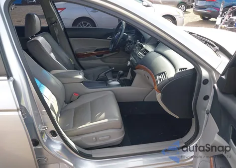 2011 Honda Accord 2.4 Ex-L from USA, damaged, VIN 1HGCP2F80BA019762